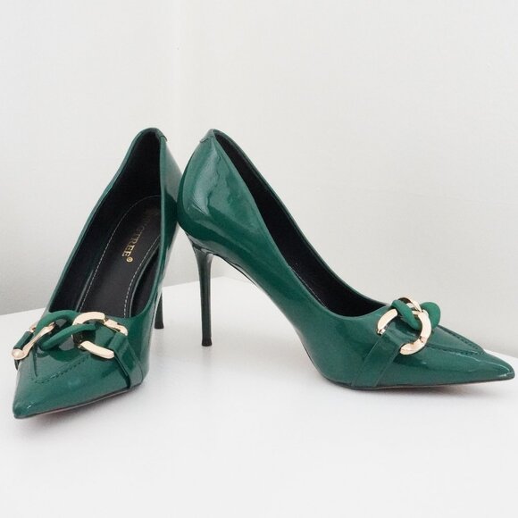 Green Patent Leather Stilettos w/ Gold Chain Detail | Size 9 - Picture 1 of 6